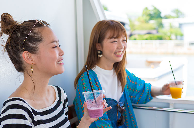 客室内は飲食NGですがデッキ席では飲食OKです！